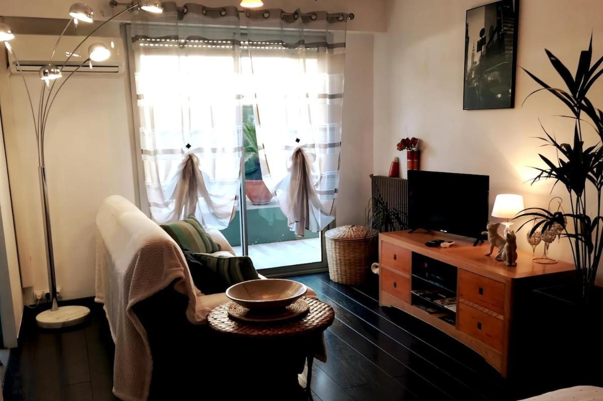 Cosy F1 Avec Grande Terrasse A 2 Pas Du Tramway Appartement *